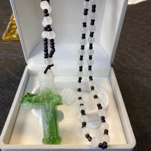 Xinjiang Hetian jade cross pendant necklace green jade peace buckle men's and women's sweater chain