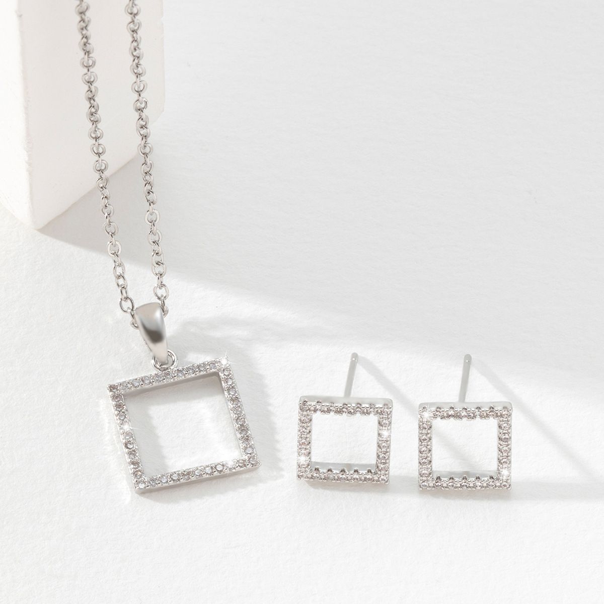 Simple and personalized square earring necklace set