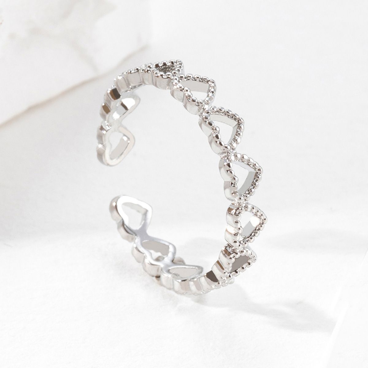 Personalized trendy light luxury zirconium inlaid hollow heart shaped ring