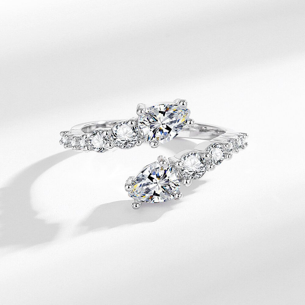 Exquisite high carbon diamond ring