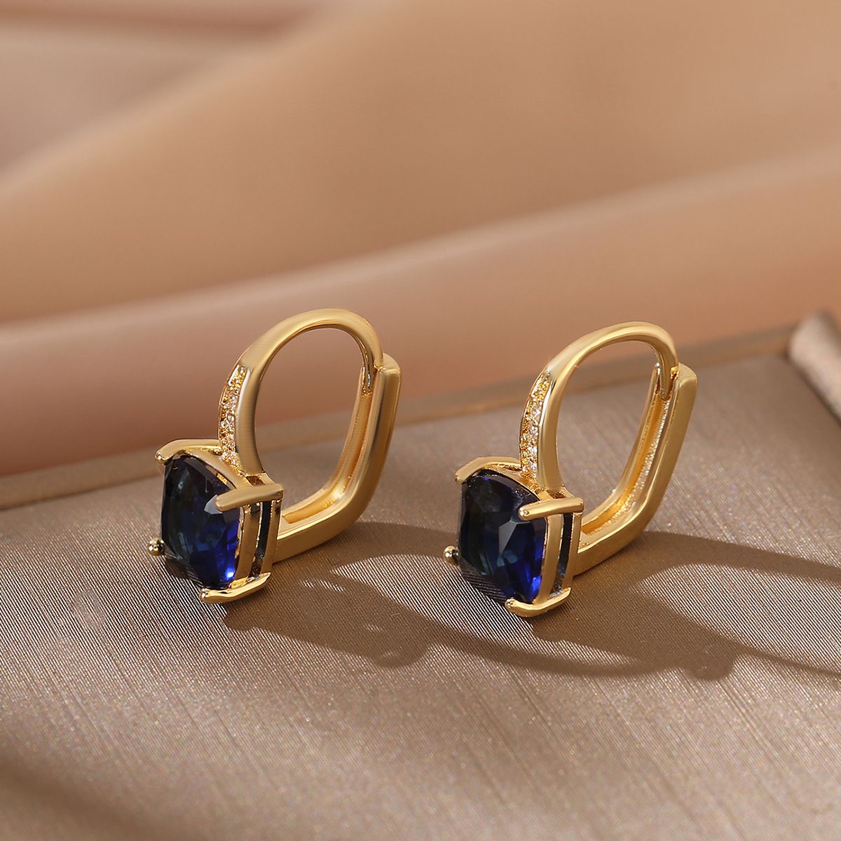 Blue Four Claw Square Zircon Earrings