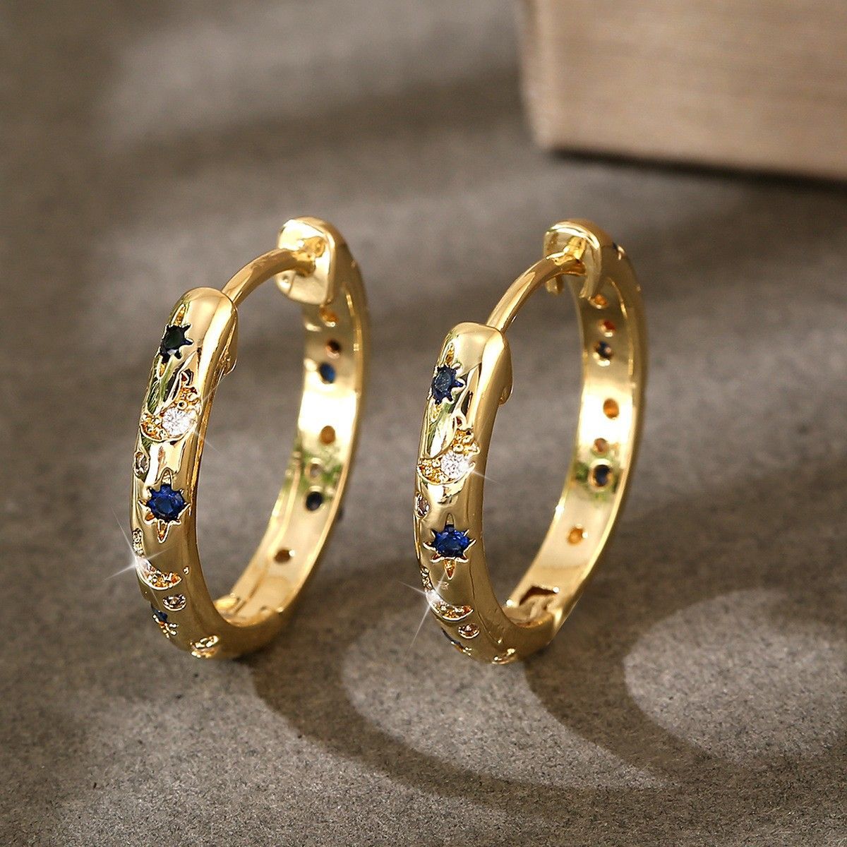 Copper inlaid colored zirconium earrings