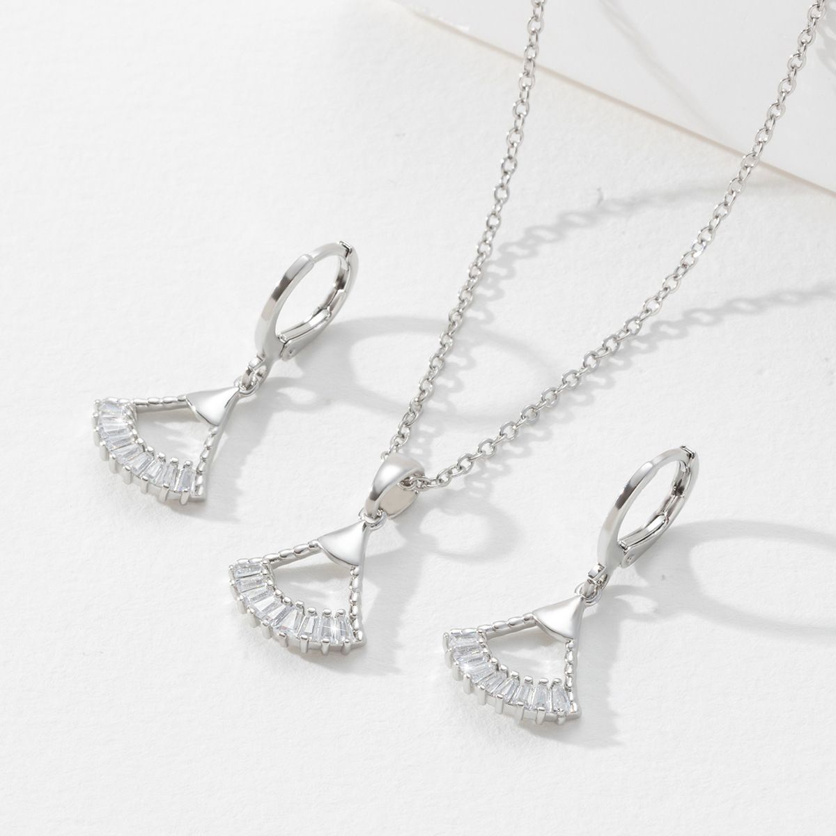 Fan shaped earrings necklace minimalist set