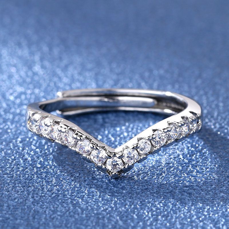 V-Row Ring