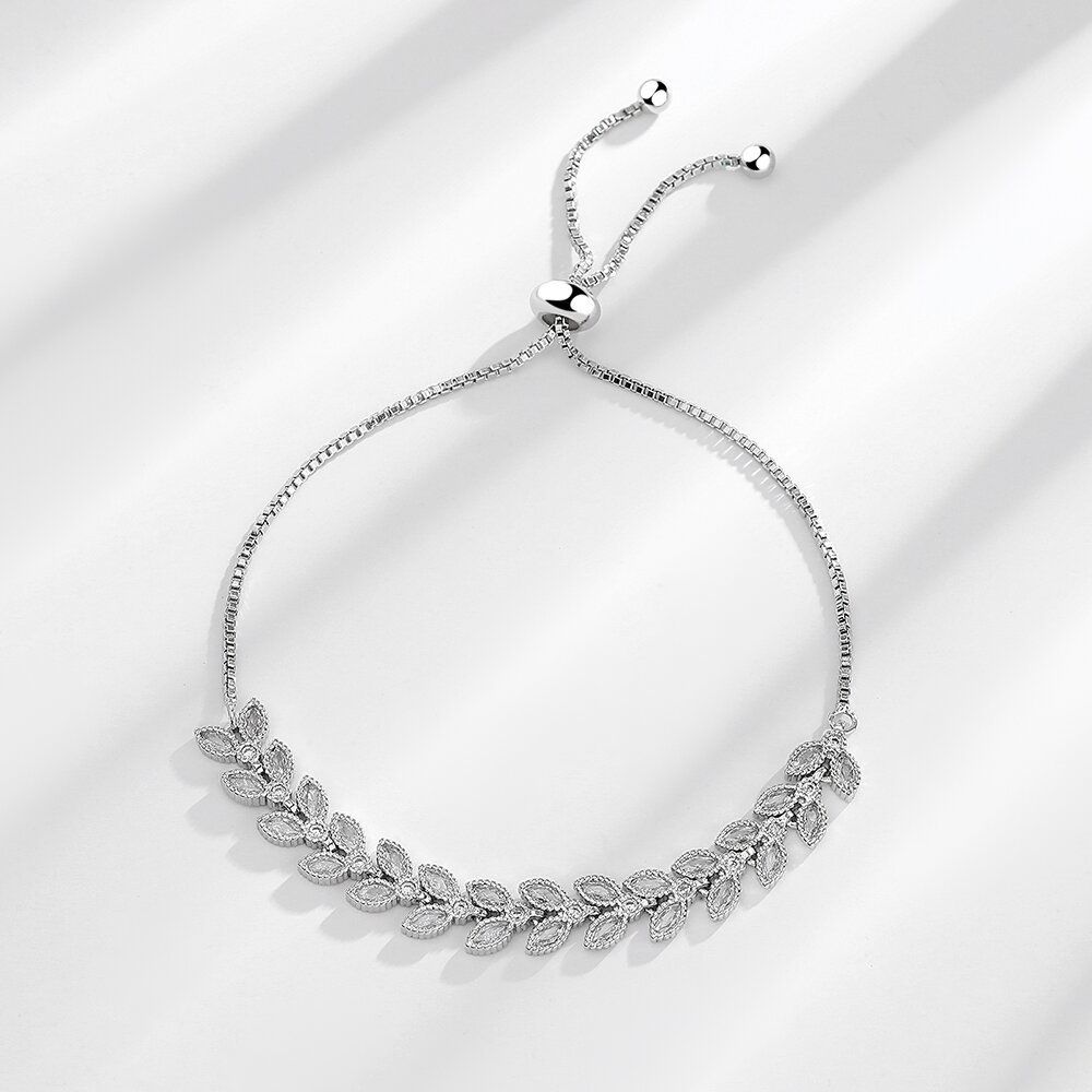 Simple and stylish zircon wheat bracelet
