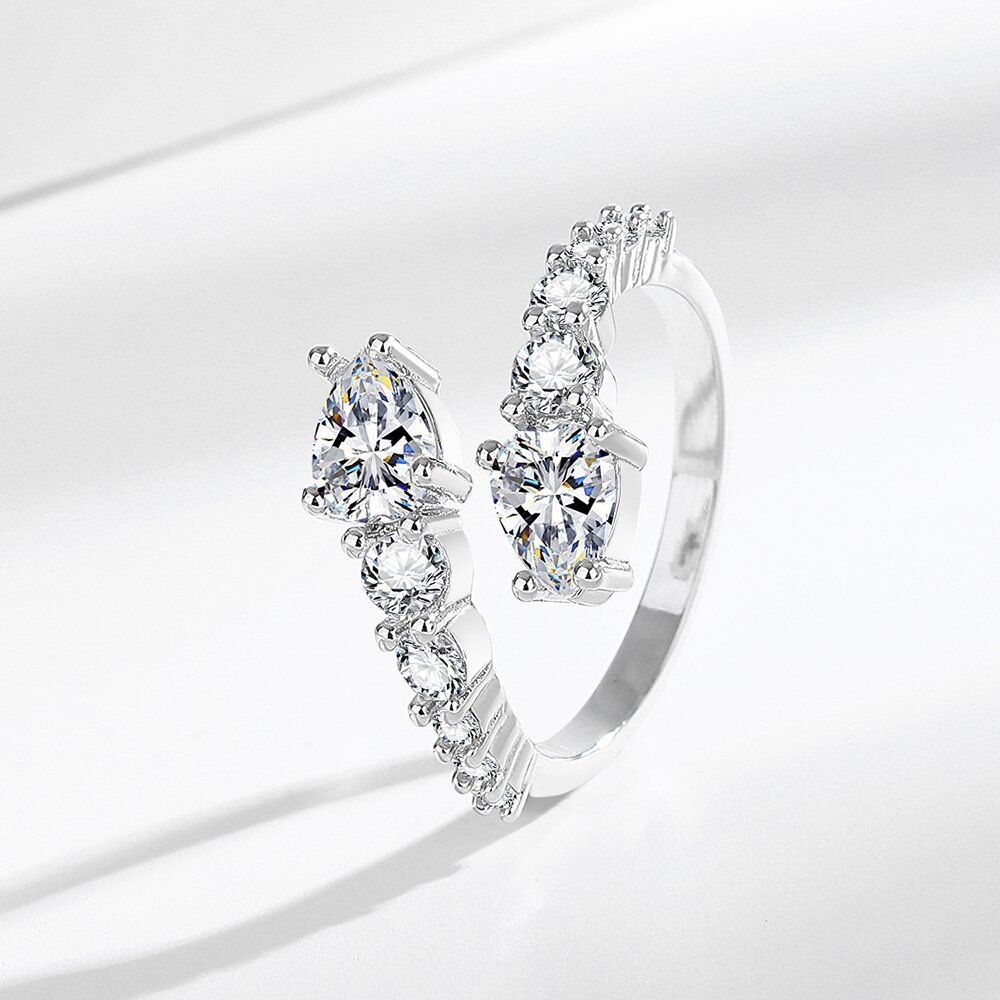 Exquisite high carbon diamond ring