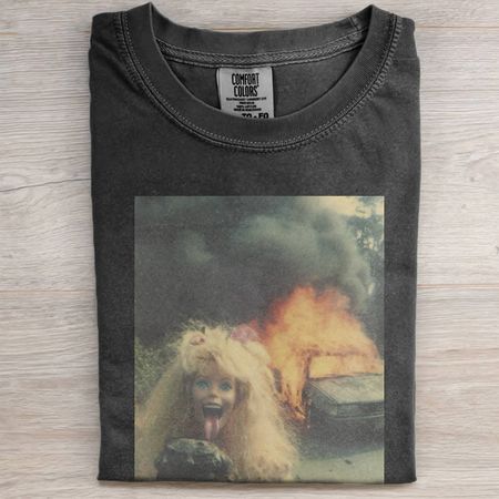 CAR BURNING BARBIECORE TEE