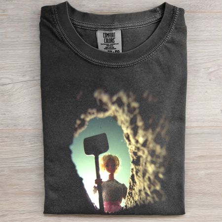 BARBIE DIGGING TEE