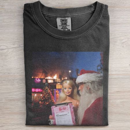 BARBIECORE SANTA CLAUS TEE