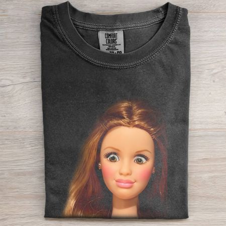 SHY BARBIE PRINT T-SHIRT