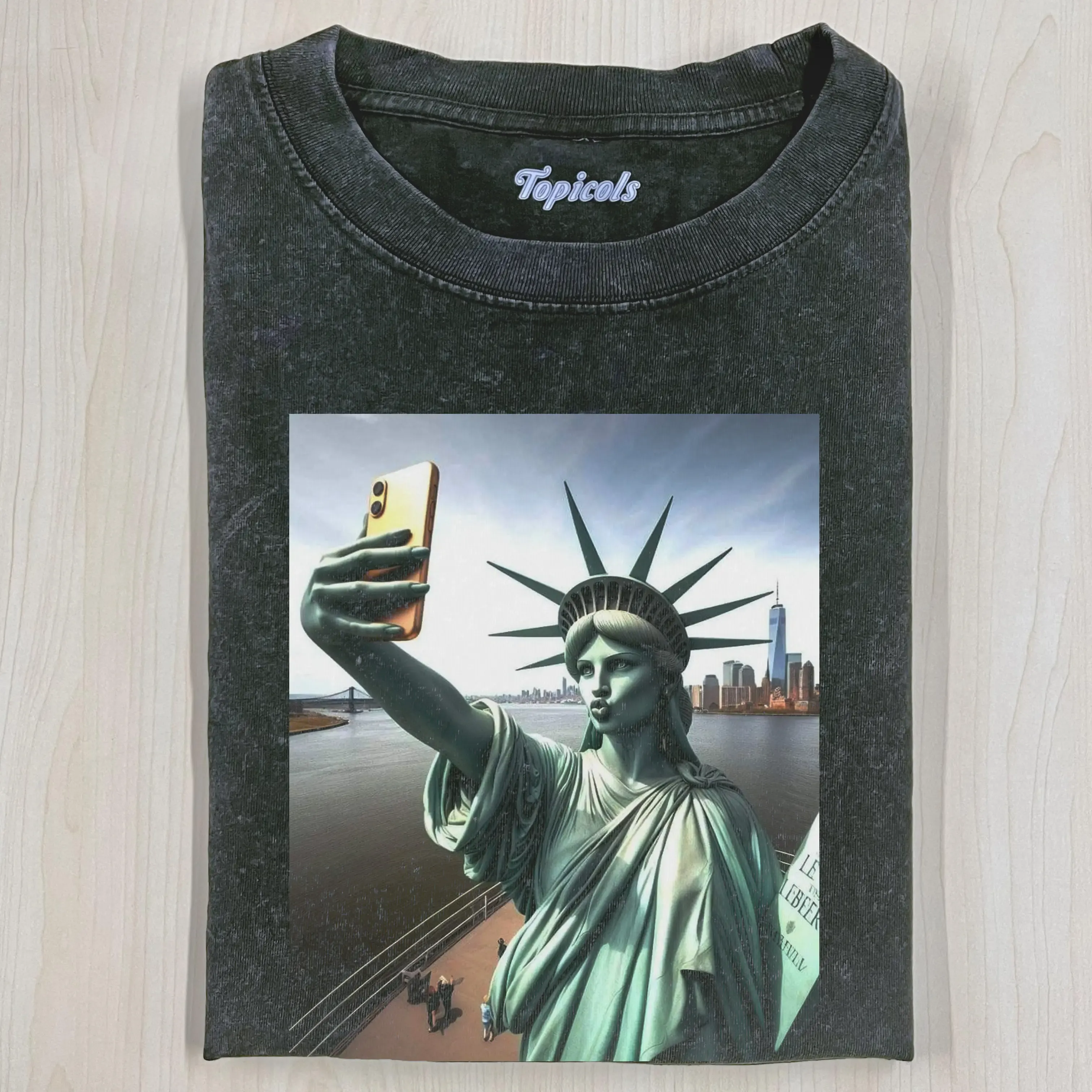 STATUE OF LIBERTY T-SHIRT