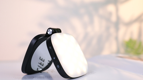 Magnetic selfie phone fill light