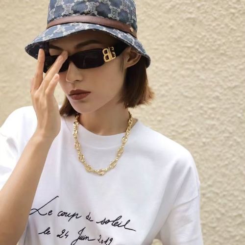 🔥Hot Sale🔥Fashion Sunglasses Buy one get one free Super Deals