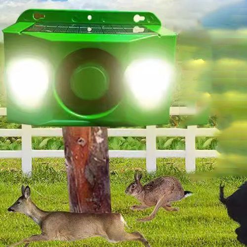 High-volume solar warning light for wildlife protection