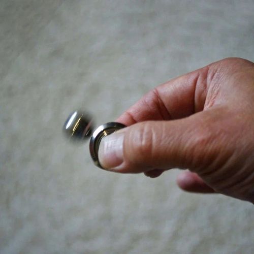 Satellite magnet gyro decompression toy Orbiter fidget toy finger tip yoyo ball decompression leisure