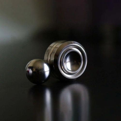 Satellite magnet gyro decompression toy Orbiter fidget toy finger tip yoyo ball decompression leisure