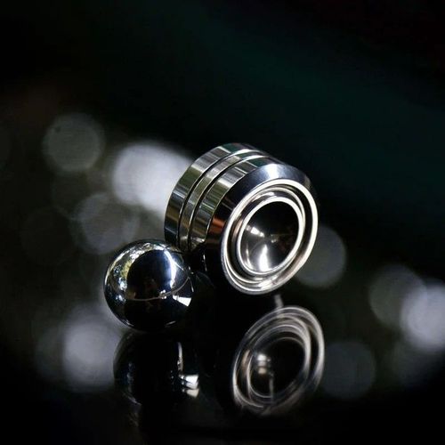 Satellite magnet gyro decompression toy Orbiter fidget toy finger tip yoyo ball decompression leisure