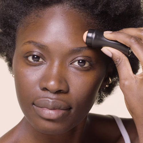 Oil-Absorbing Face Roller - Your Secret to Fresh, Shine-Free Skin