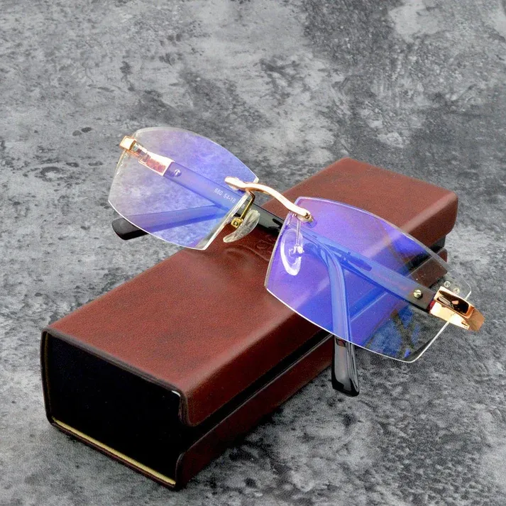 🔥Can be seen through。Color changing anti-blue light presbyopia glasses.Let you see everything you want to see
