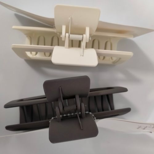 Popular cross-border silicone shark clip, stylish and practical is here!