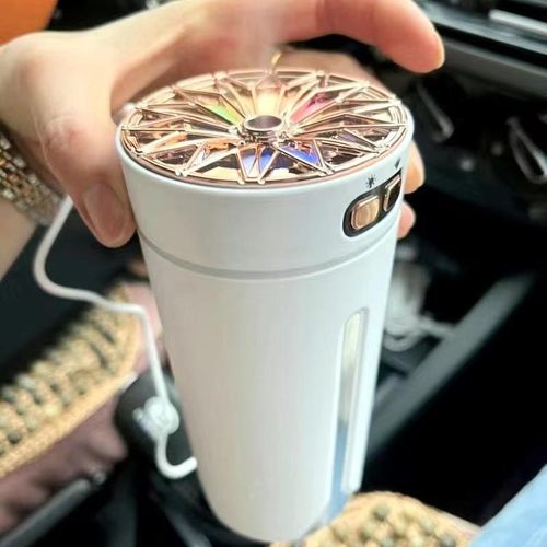 Car Aromatherapy Humidifier, Mini Portable Car Air Atomizer with Colorful Lights