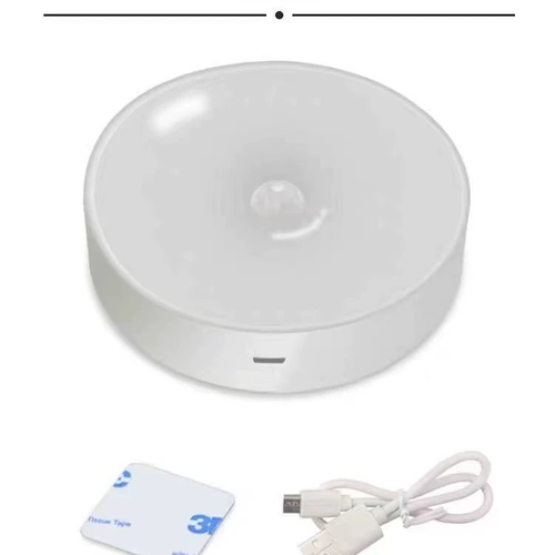 The human body intelligent sensor light corridor without plugging the electricity night light automatic super bright toilet hallway dormitory household new