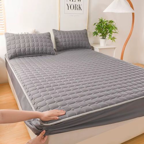 Velvet mattress cover, breathable bedding set