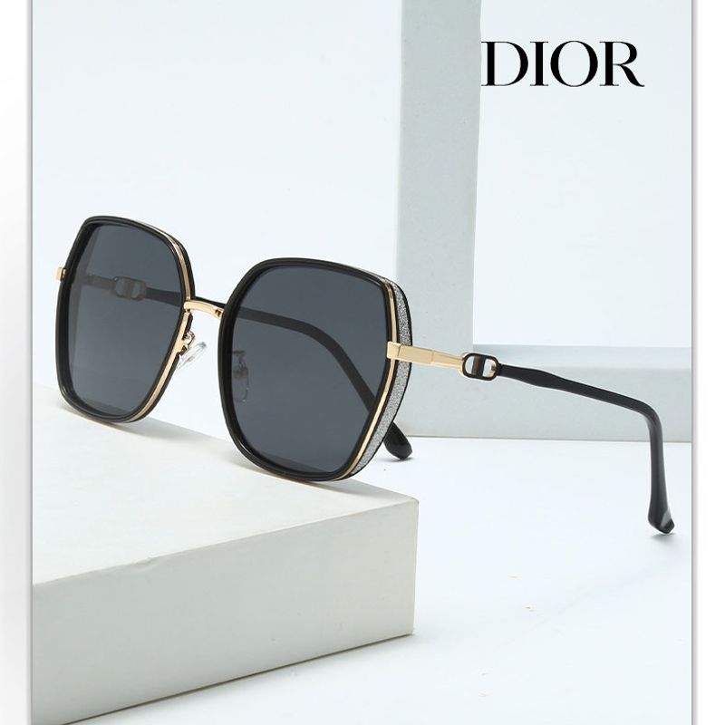 DIOR hranaté slnečné okuliare