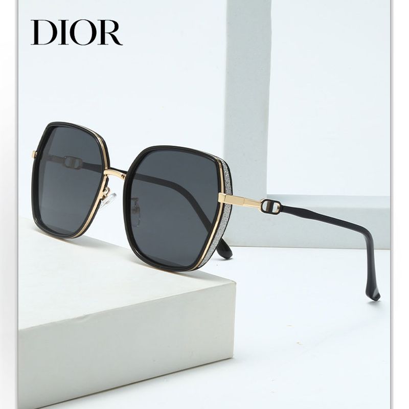 DIOR hranaté slnečné okuliare