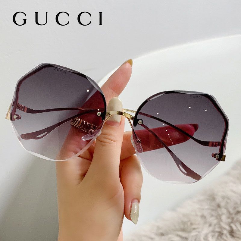 GUCCI hranaté slnečné okuliare