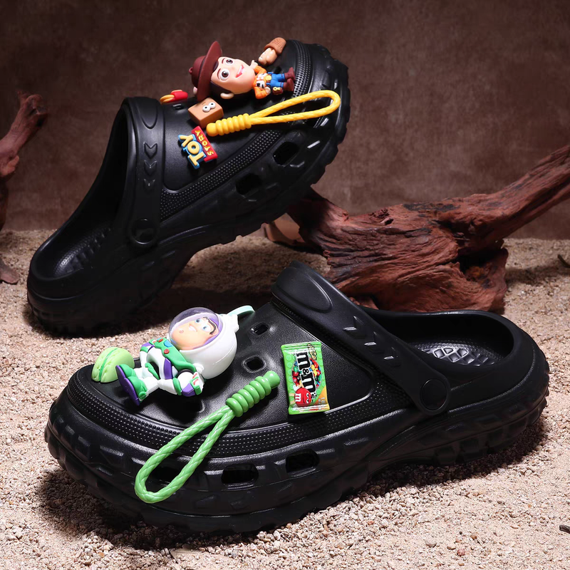 لعبة قصة كروكس-كروكس أساسي للنزهات الصيفية ، ٢٠٢٥ كروكس شاطئ جديد خارجي مانع للإنزلاق نعل سميك