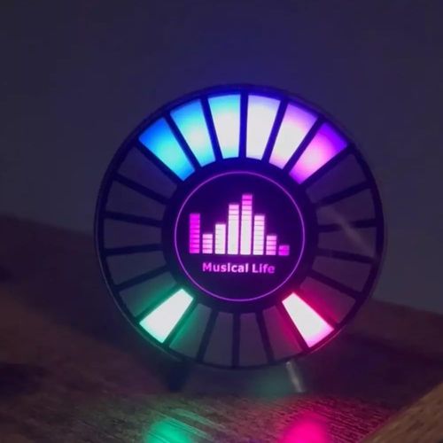 Sound pick up lamp dance with music