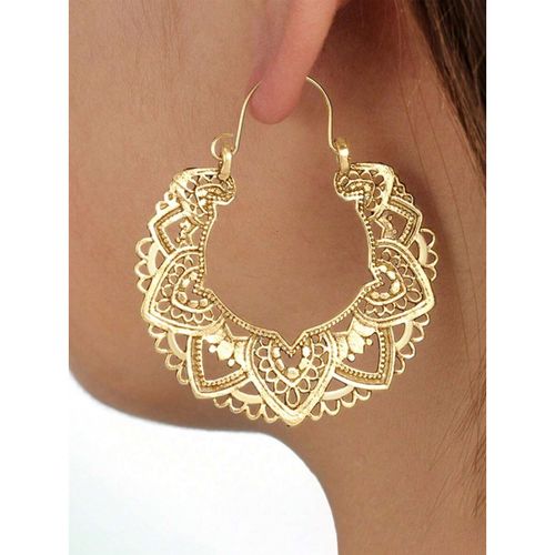 Vintage Hollowed-Out Floral Pattern Earrings