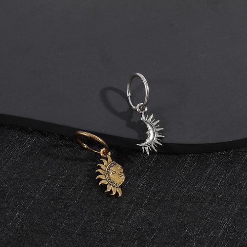 Sun-Moon Asymmetrical Titanium Steel Necklace with High-End Design Sensibility