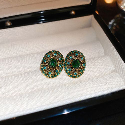 Vintage Luxury Palace-Style Earrings for Women - Oval Geometric Studs with Emerald & Diamond Inlay, Elegant & High-End Temperament