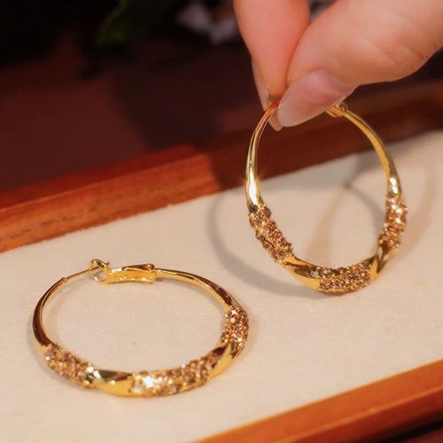 Fashionable Micro-pavé Diamond Large Hoop Earrings with Unique Design, Distinctive Temperament and Heavy Craftsmanship