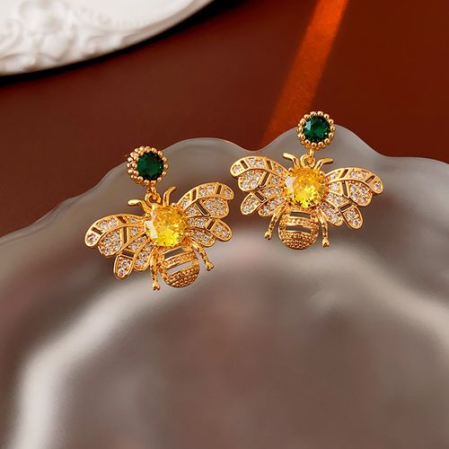 Zircon Bee Small Metal Earrings, Fashionable and Versatile Studs, Elegant Light Luxury High-end Earrings, Symbolizing Wealth