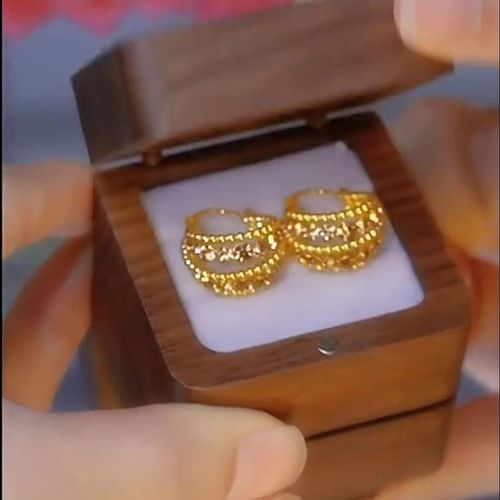 Exquisite Champagne Gold Hollow Out Diamond-Inlaid Basket Earrings