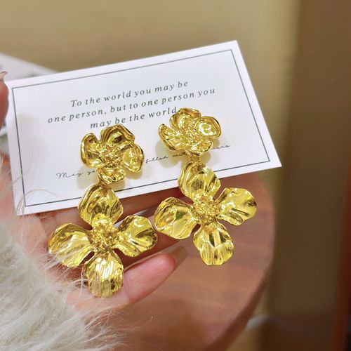 High-End Textured Metal Flower Earrings with Elegant Silhouette & Refined Craftsmanship