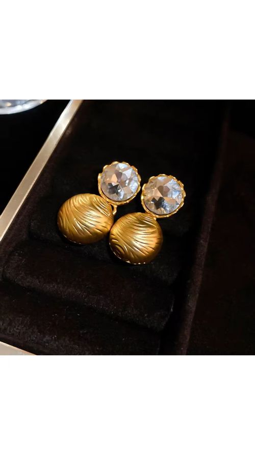 Vintage Luxury Women's Crystal & Gold Bead Earrings - Elegant, Distinctive & Symbolizing Nobility & Prosperity