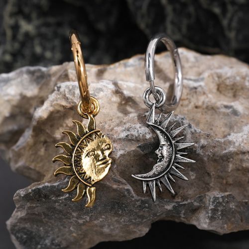 Sun-Moon Asymmetrical Titanium Steel Necklace with High-End Design Sensibility