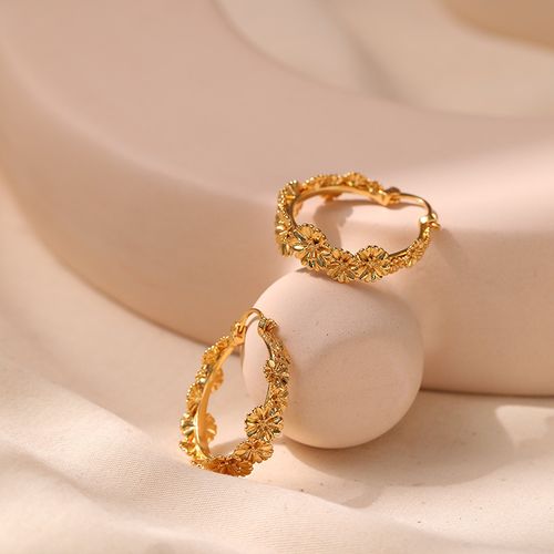 Vintage Flower Core Creative Ear Cuffs - Stylish Gold Large Hoop Statement Earrings