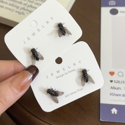 New-Style Lifelike Prank Funny Fly Novelty Earrings