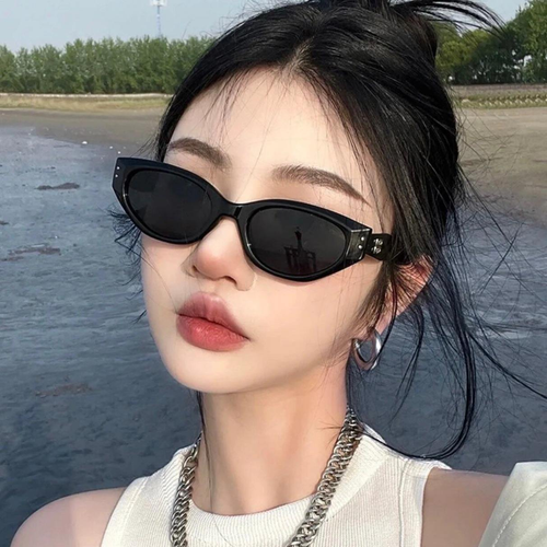 New designer-style cat-eye sunglasses with UV400, unisex.