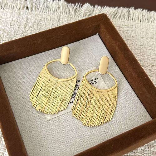 Fashionable Earrings, Vintage-Style Jewelry, Gold-Plated Brass Earrings, Geometric Tassel Dangle Earrings – A Perfect Gift for Women for Parties or Weddings
