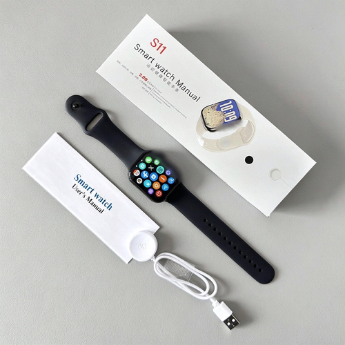 Smartwatch with Bluetooth Calling, Heart Rate & Blood Pressure Monitoring, and Sports Tracking Features