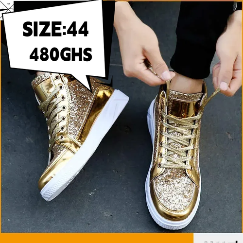 Discounted brand name sneakers, clearance sale, city-wide delivery--44