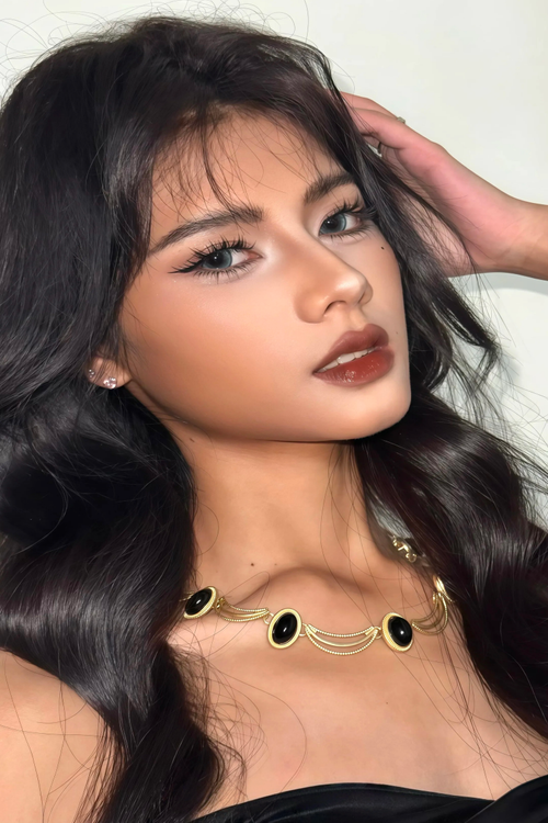 Vintage Style Black Oval