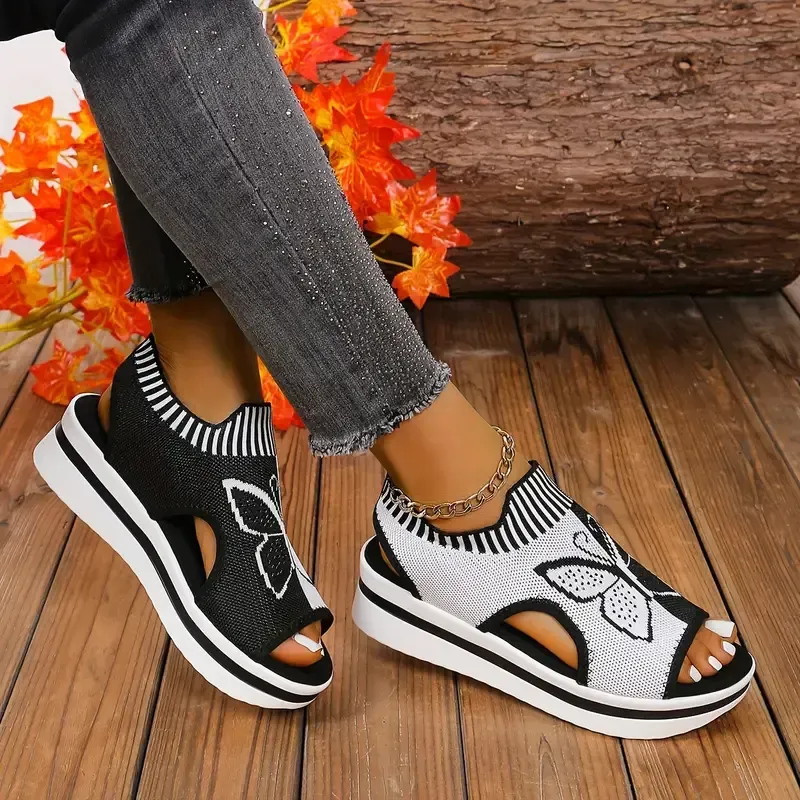 New casual flying woven hollow fish mouth beach women's sports sandals