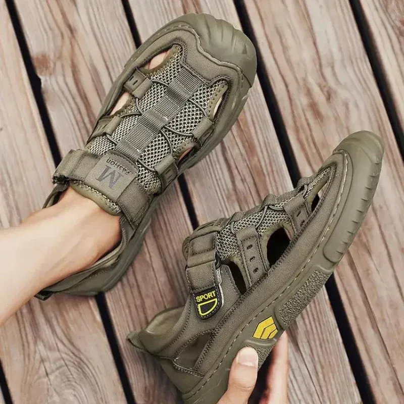 Summer sandals, new versatile, soft and lightweight crocs